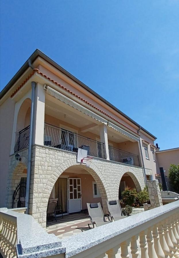 Apartmani Nizic Jadranovo Εξωτερικό φωτογραφία